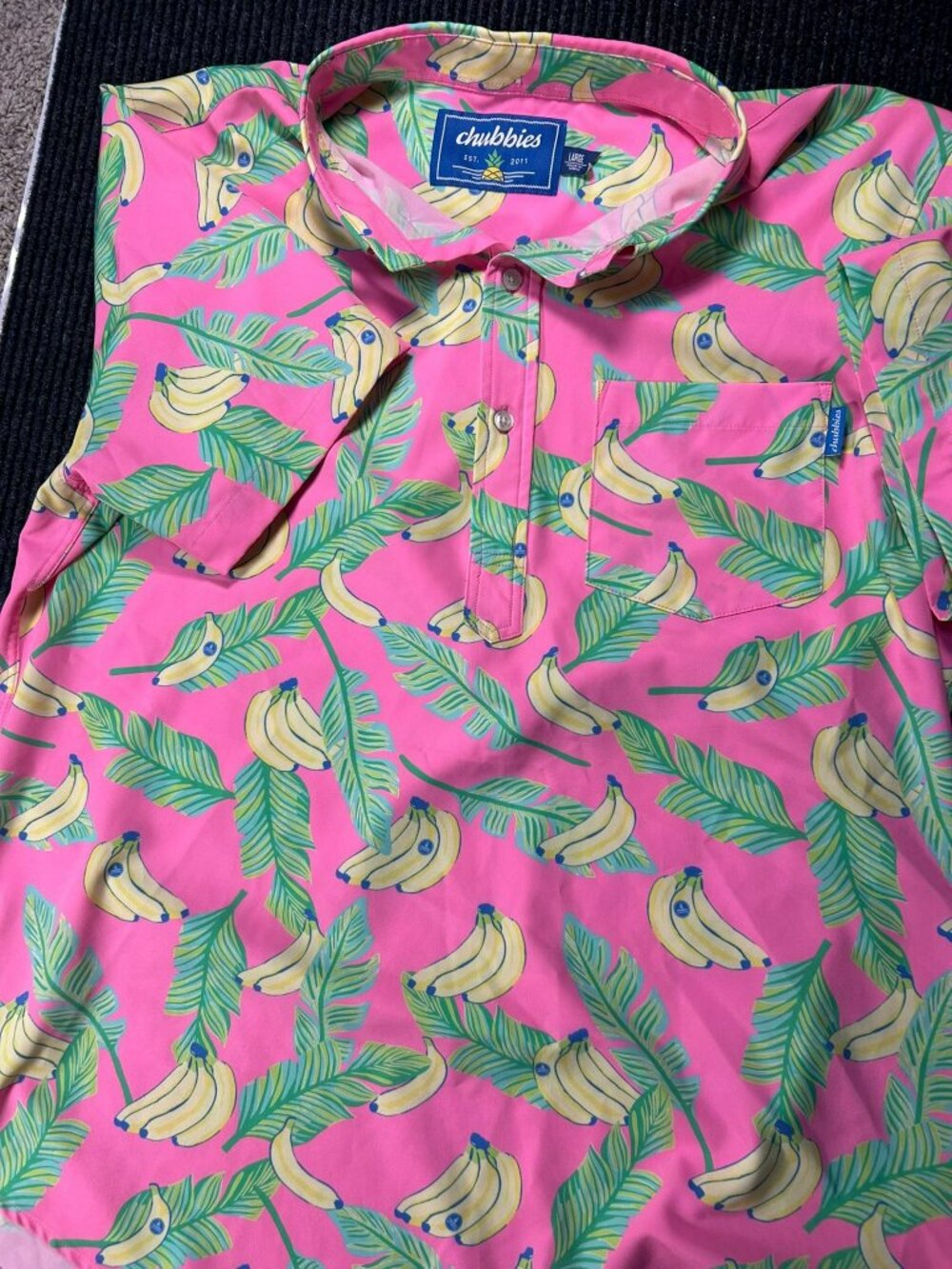 Chubbies Men's Pink Banana Print Short Sleeve Shirt L Tropical Half Button-Up - Picture 5 of 7